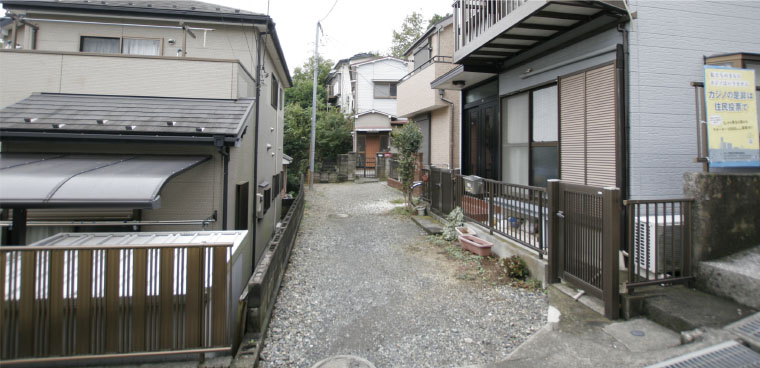 私道に面する土地の現況写真